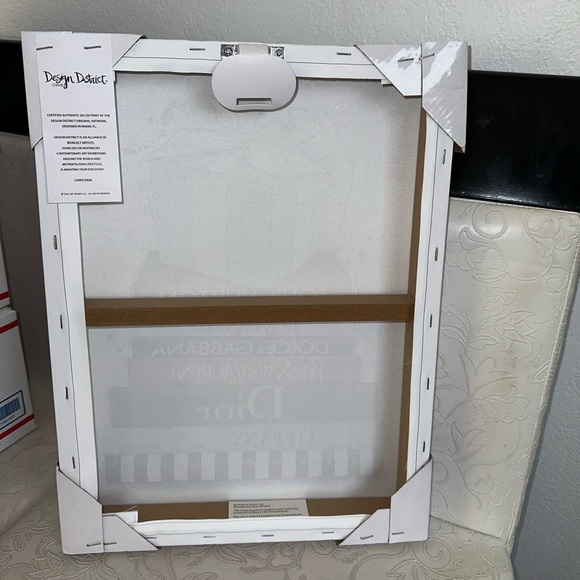 WALL DECOR - Picture 2 of 2